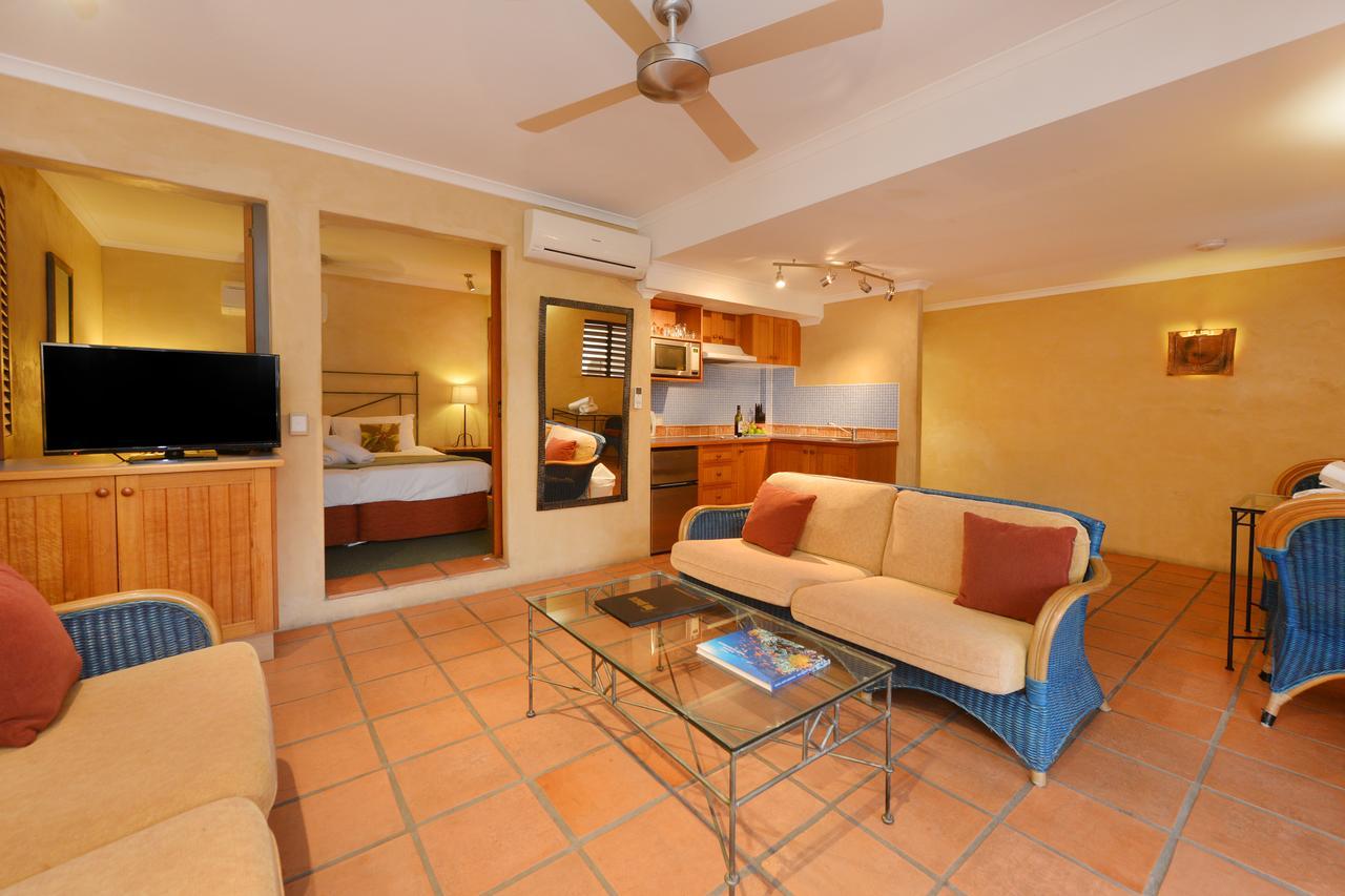 Seascape Apartments At Villa San Michele Port Douglas Kültér fotó