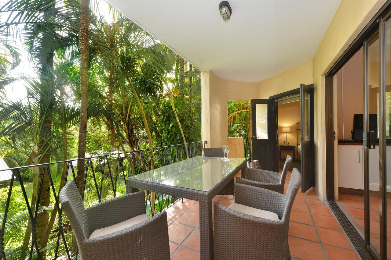 Seascape Apartments At Villa San Michele Port Douglas Kültér fotó