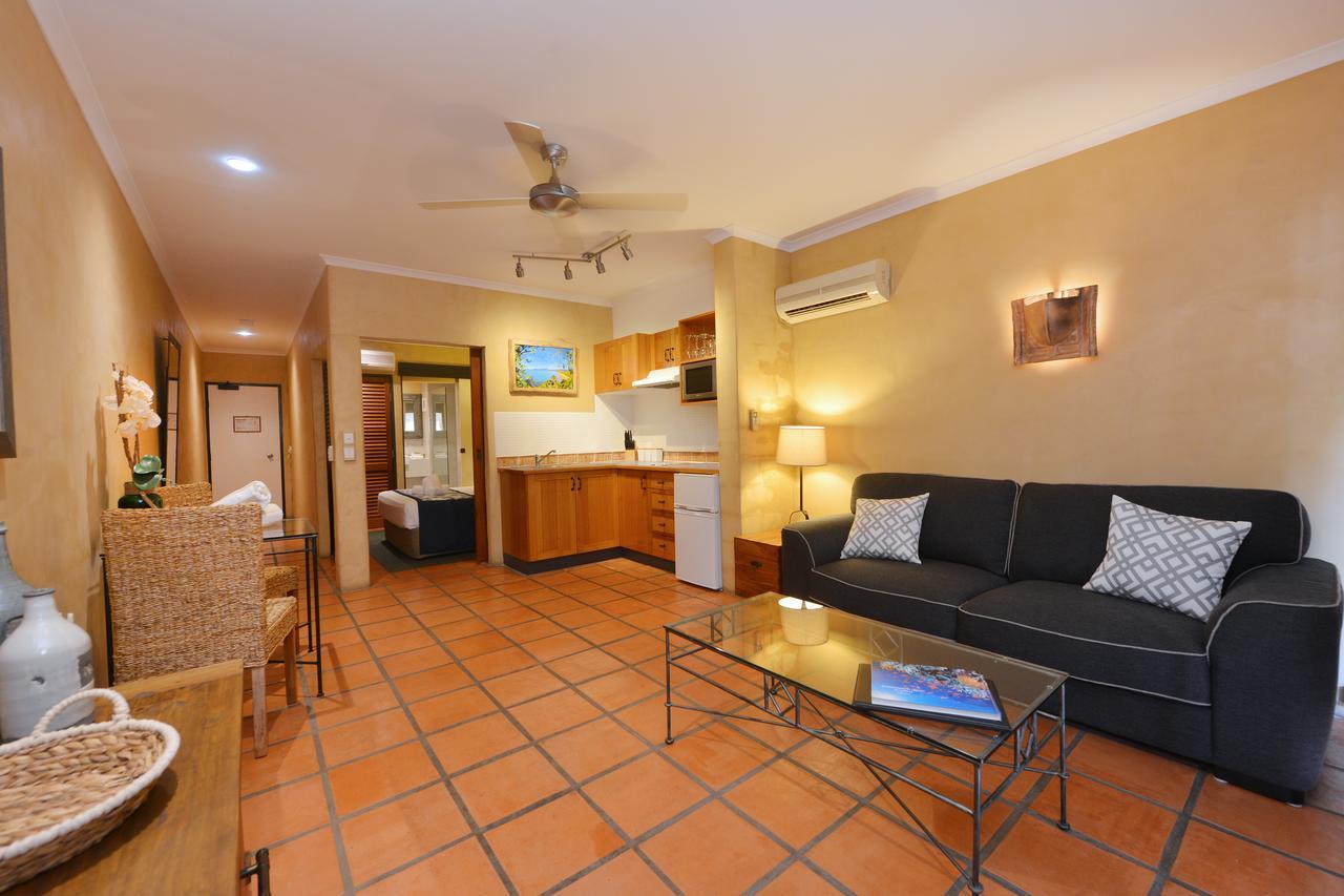 Seascape Apartments At Villa San Michele Port Douglas Kültér fotó