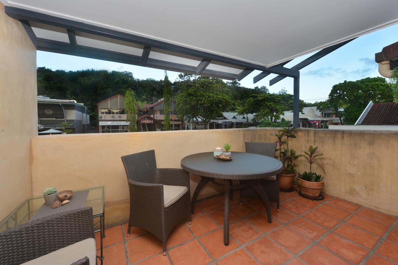 Seascape Apartments At Villa San Michele Port Douglas Kültér fotó
