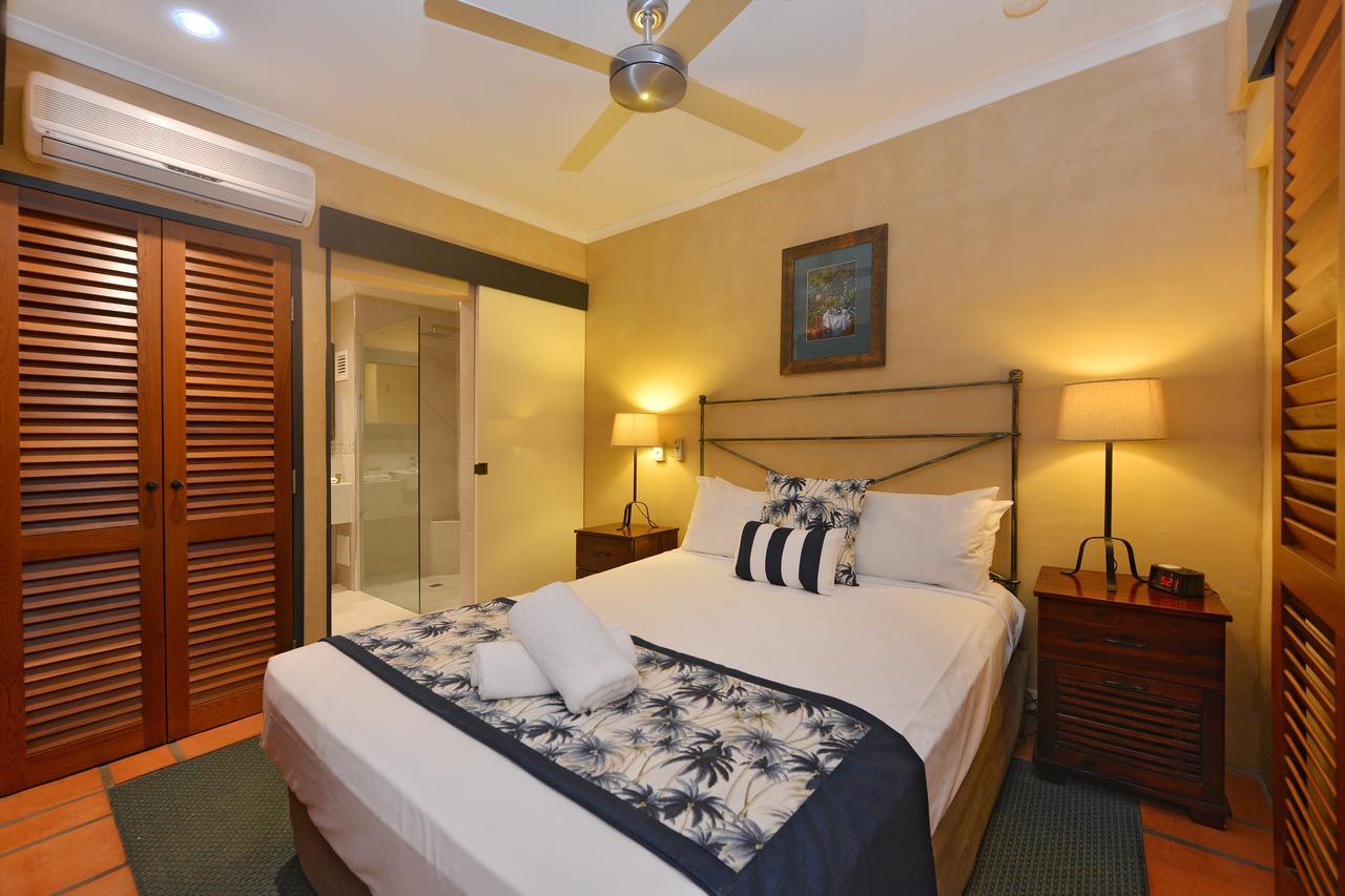 Seascape Apartments At Villa San Michele Port Douglas Kültér fotó