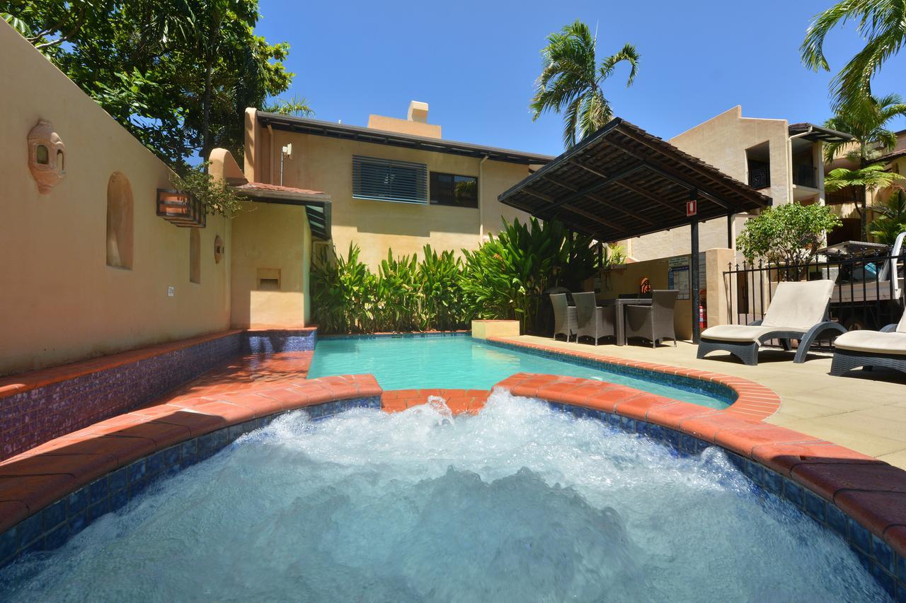Seascape Apartments At Villa San Michele Port Douglas Kültér fotó