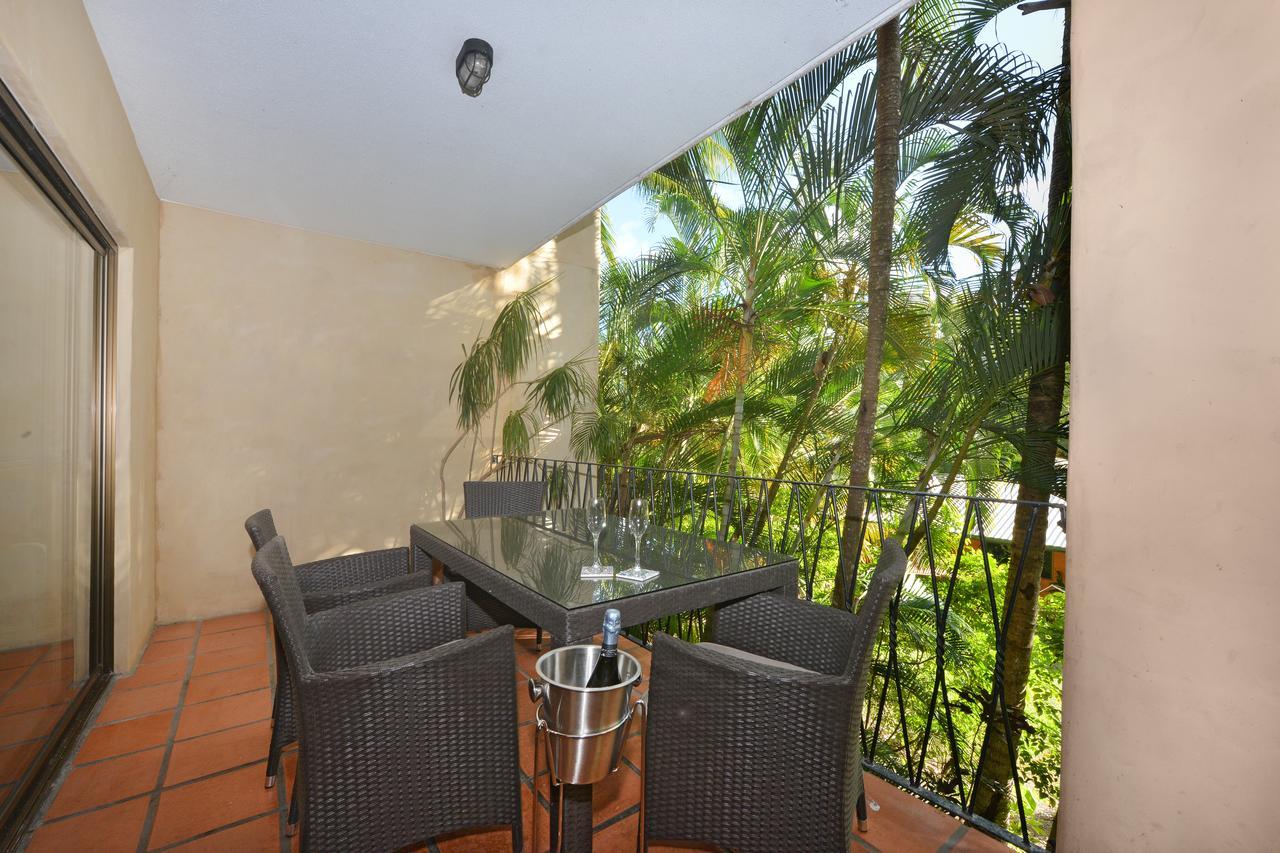 Seascape Apartments At Villa San Michele Port Douglas Kültér fotó