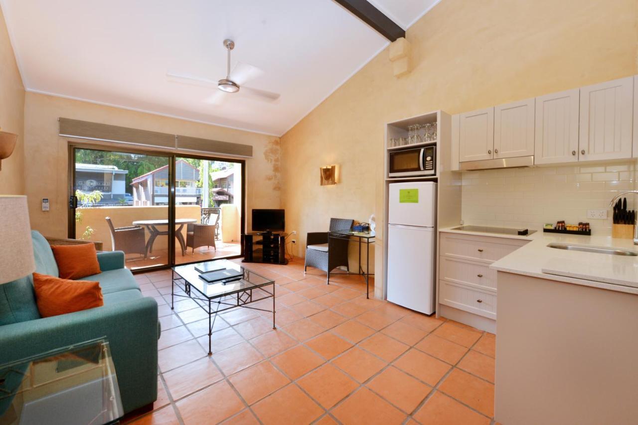 Seascape Apartments At Villa San Michele Port Douglas Kültér fotó