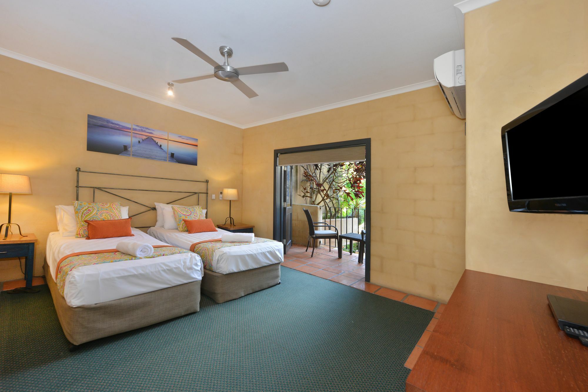 Seascape Apartments At Villa San Michele Port Douglas Kültér fotó